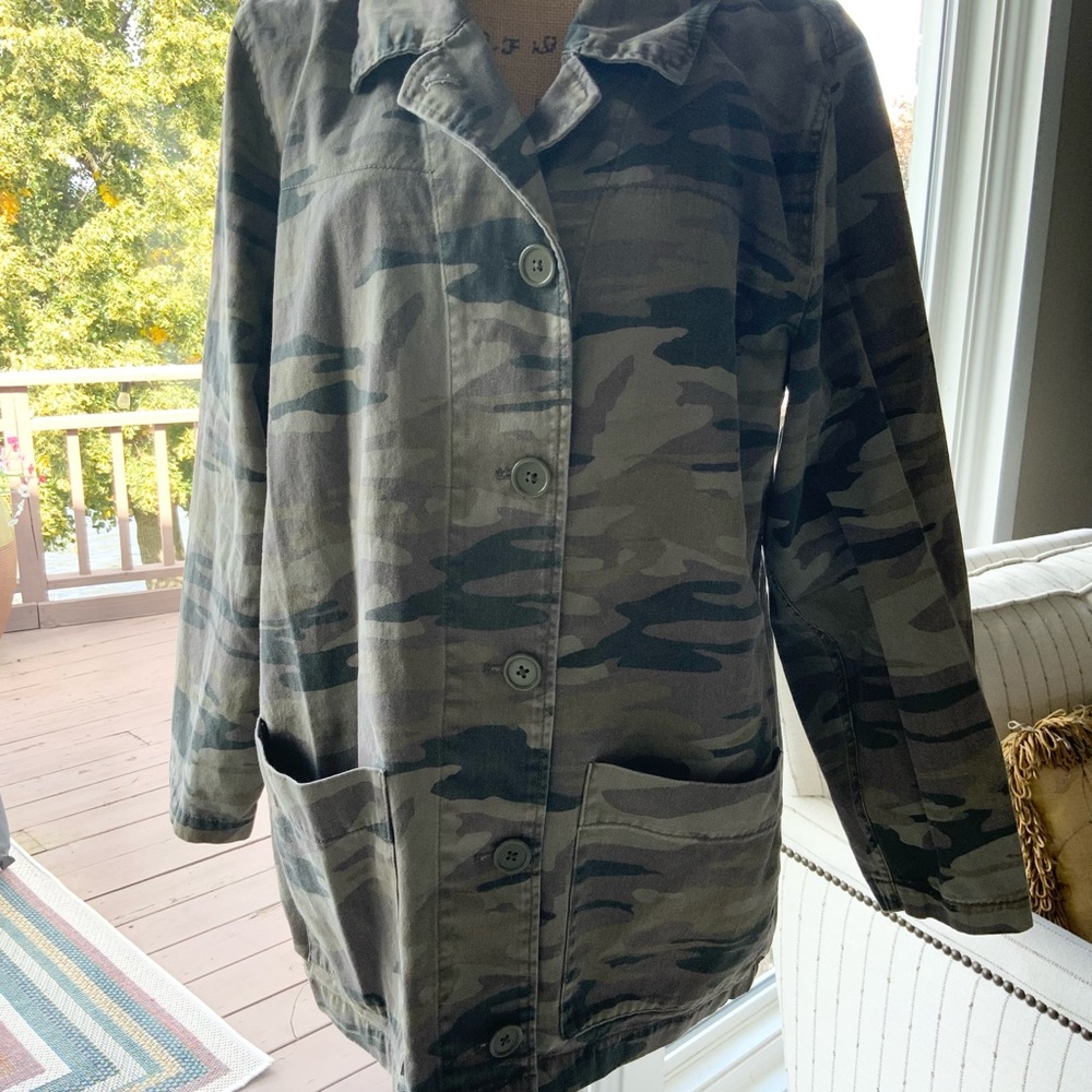 EXPRESS Green Camo Jacket Women’s Size Medium